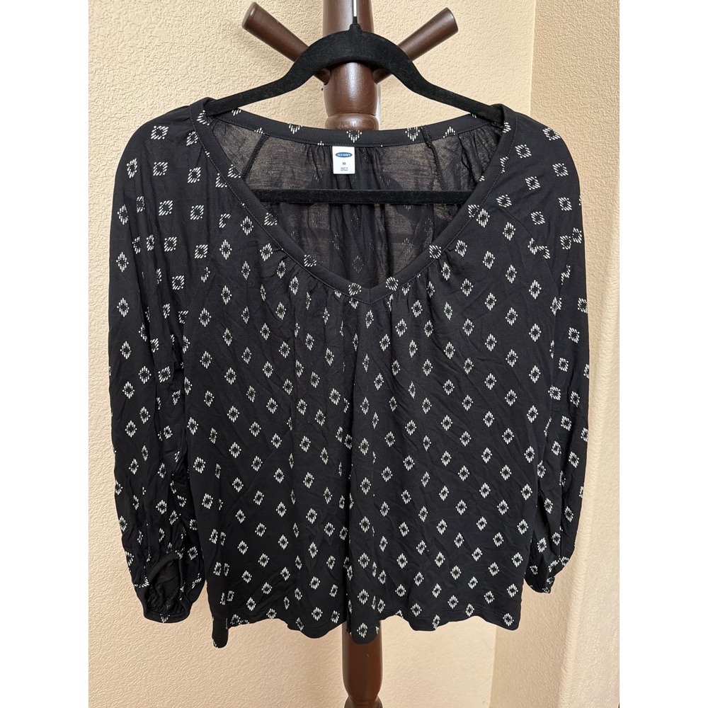 Old Navy Women Black Geometric Diamond Print V-Neck Knit Blouse XS